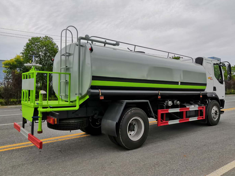 柳汽15方灑水車(chē)